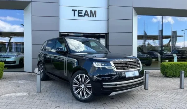 Range Rover L460 3.0D I6 300 PS AWD Auto HSE
