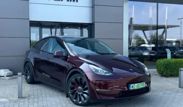 Tesla Model Y Performance Autopilot