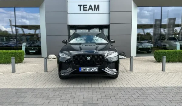 4 341,75 netto/ mies F-Pace MY24 2.0 I4 250 PS AWD Auto R-Dynamic SE