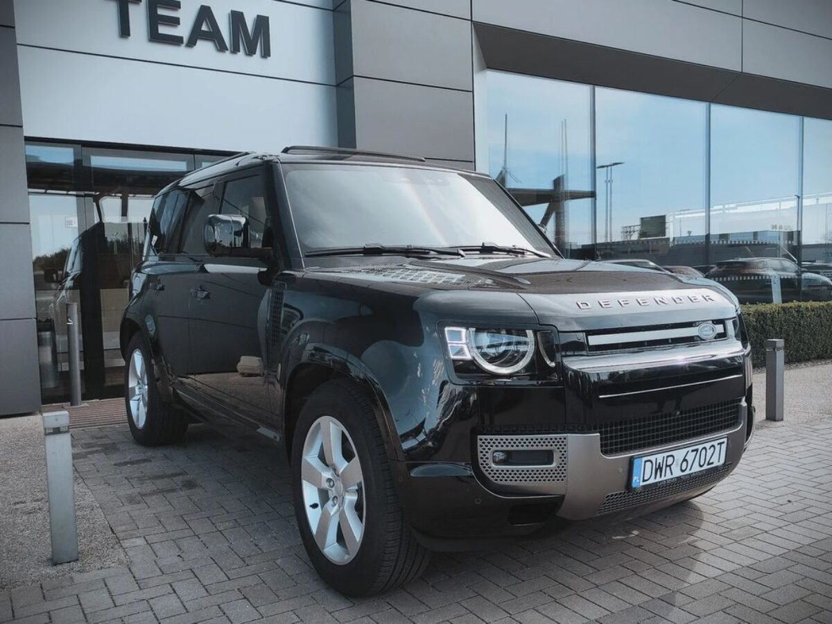 Land-Rover Defender 3.0 Diesel 250 KM